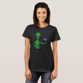 Alien isst ein Stück Galaxy Pizza Funny T-Shirt (Vorne ganz)