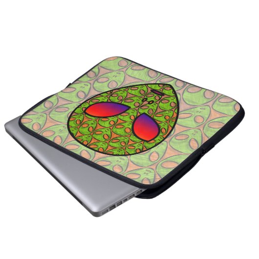 ALIEN-KOPF LAPTOPSCHUTZHÜLLE (Vorne Knopf)