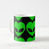Alien-Liebesherz Kaffeetasse (Vorderseite Links)