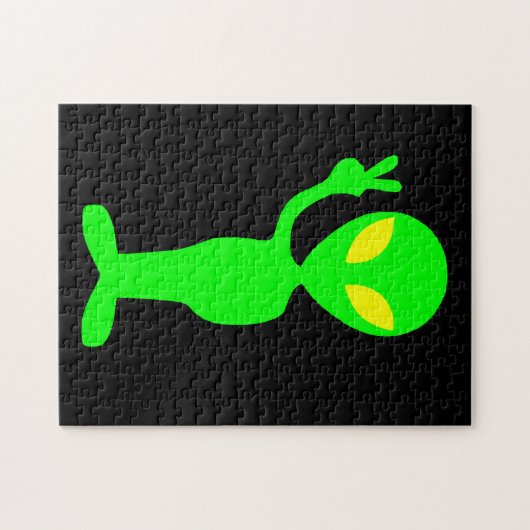 ALIEN LITTLE GREEN MAN JIGSAW PUZZLE (Horizontal)