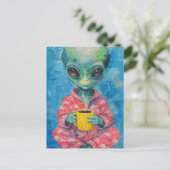 Alien mit einer Tasse Kaffee Postkarte (Stehend Vorderseite)
