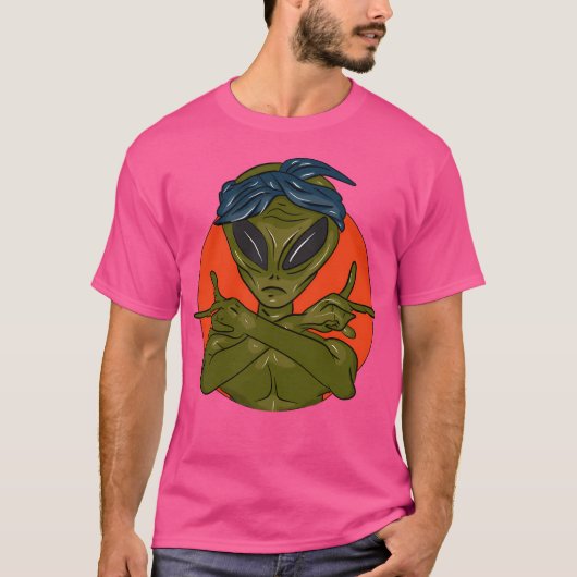 Alien mit Kopftuch im Hintergrund T-Shirt (Vorderseite)