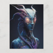 Alien mit leuchtenden Augen Postkarte (Vorderseite)