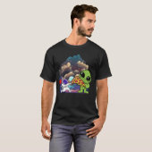 Alien mit Pizza in kosmischer Landschaft T-Shirt (Vorne ganz)