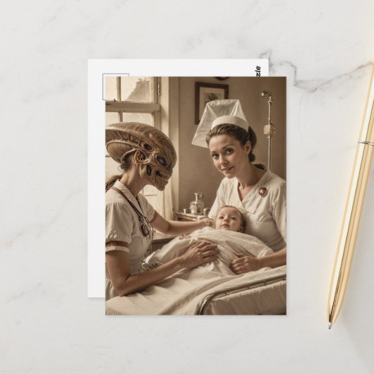 Alien Nurse Postkarte (Vorderseite/Rückseite Beispiel)