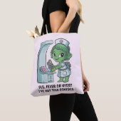 Alien Nurse Tasche (Von Nahem)