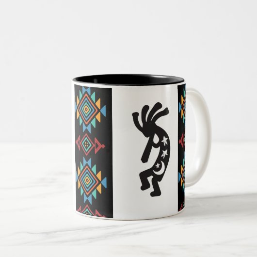 Alien oder Human Kokopelli Zwei-Tone-Kaffee-Tasse Zweifarbige Tasse (VorderseiteRechts)