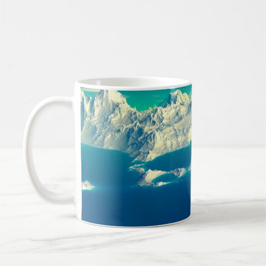 Alien Planet - 3D-Computer-Kunstwerk. Felsen und s Kaffeetasse (Links)