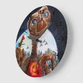 Alien Portrait Painting by Alfred Fox Große Wanduhr (Winkel)