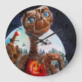 Alien Portrait Painting by Alfred Fox Große Wanduhr (Vorderseite)