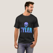 Alien Raid Tyler Funny Meme Group T-Shirt (Vorne ganz)