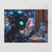 Alien Robot Eating Noodles Postkarte (Vorderseite)