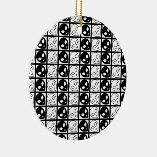 Alien Schwarzweiß-Design Keramik Ornament (Rechts)