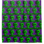 Alien Self Portrait Duschvorhang (Vorderseite)