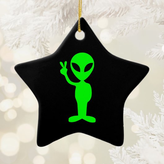 Alien Stern Ornament