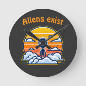 Alien Sunset Ästhetik | Sci-Fi Alien Sunset Runde Wanduhr (Vorderseite)