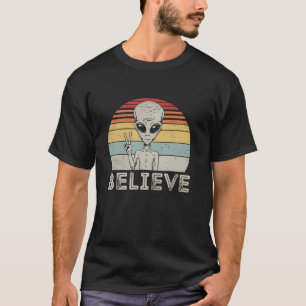 Alien UFO Hunter Extra Terrestrische Weltraumstadt T-Shirt