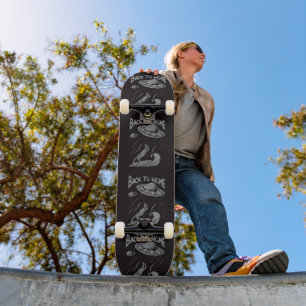 Alien-UFO-Surfing-Illustration mit Zurück nach Hau Skateboard