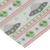 Alien Ugly Christmas Sweater Tischdecke (Schrägansicht)