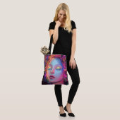 Alien Woman mit kosmischem Haar Tasche (Am Model)