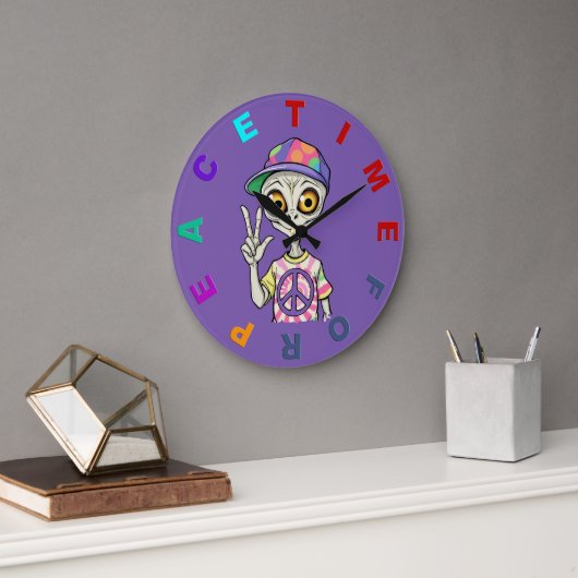 Alien zeigt das Hand Peace Zeichen 1 Große Wanduhr (Büro)
