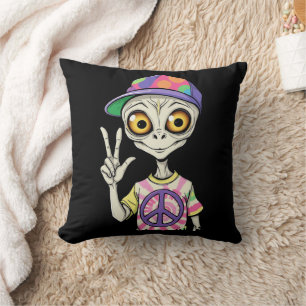 Alien zeigt das Hand Peace Zeichen 1 Kissen