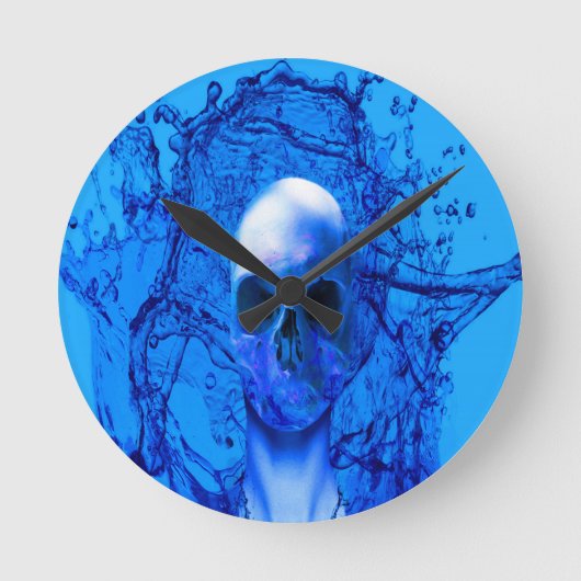 Aliener blauer Totenkopf Runde Wanduhr (Vorderseite)