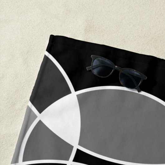 Alive Gray Geometric Overlapped Circles Strandtuch (Beispiel)