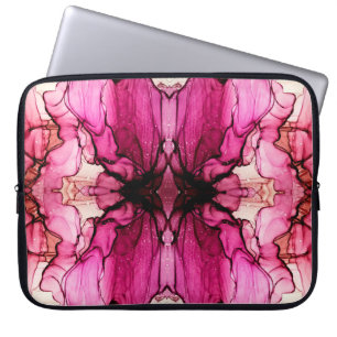 Alkohol Tinte Malerei. Blick auf Kaleidoskop Lila Laptopschutzhülle