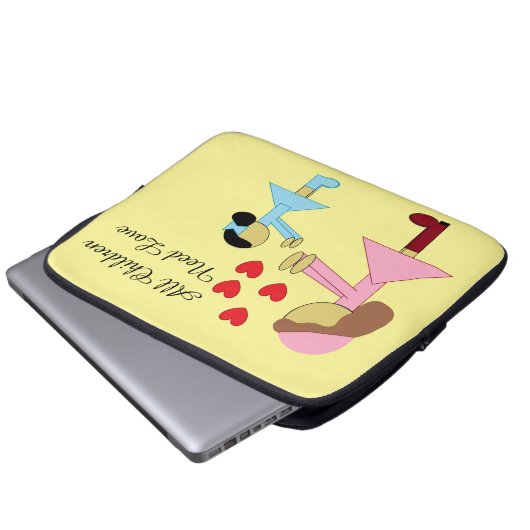 All Children Need Love: Light Yellow Laptopschutzhülle (Vorne Knopf)