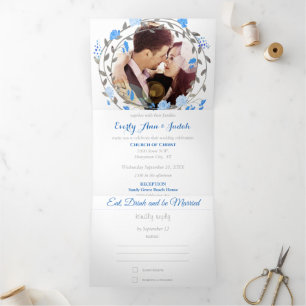 All in One French Blue Grey Floral Wreath Wedding Dreifach Gefaltete Einladung