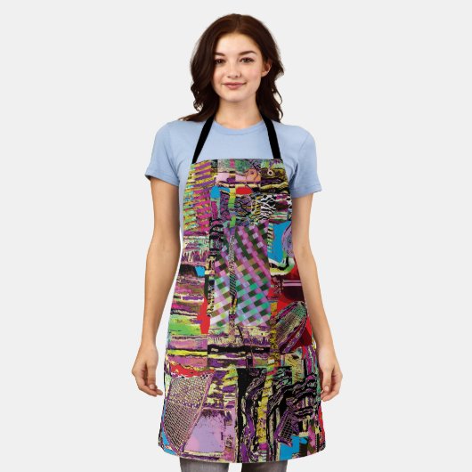 All‑Over Print Apron – Urban Fractals Schürze (Getragen)