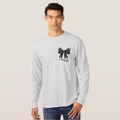 All Tied Up In Style – Chic Minimalist Bow T-Shirt (Vorne ganz)