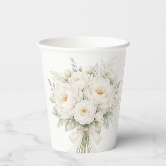 All White Floral Wedding Pappbecher (Rückseite)