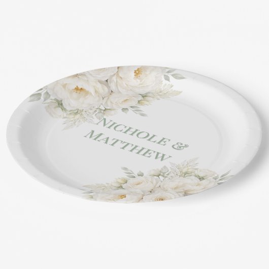 All White Floral Wedding Pappteller (Schrägansicht)