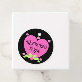 All You Need Is Love – Valentine Heart Design Geschenkanhänger