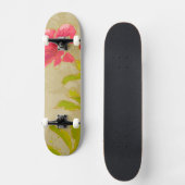 Allamanda-Blume auf getontem Hintergrund Skateboard (Vorderseite)