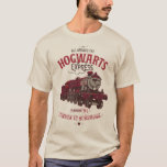 Alle an Bord der Hogwarts Express T-Shirt<br><div class="desc">Karo in dieser Vintage Poster-Grafik des Hogwarts Express mit dem symbolträchtigen roten Zug,  der an der Plattform 9 ¾ in London bis Hogsmeade hält.</div>