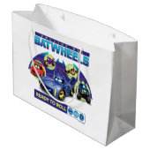 Alle Batwheels™ - Bereit zum Rollen Große Geschenktüte (Rückseite Schrägansicht)