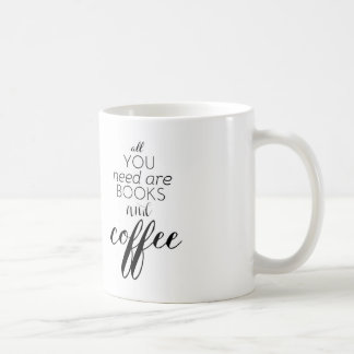 Alle, die Sie benötigen, sind Bücher und Kaffee Kaffeetasse