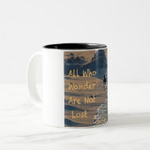 Alle, die wandern zweifarbige tasse (Vorderseite Links)