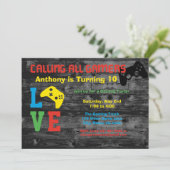 Alle Gamers anrufen Geburtstags-Party Einladung (Stehend Vorderseite)