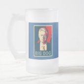 Alle hageln den großen Hund! Bill Mattglas Bierglas (Links)