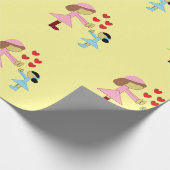 Alle Kinder brauchen Liebe: Hellgelb Geschenkpapier (Ecke)
