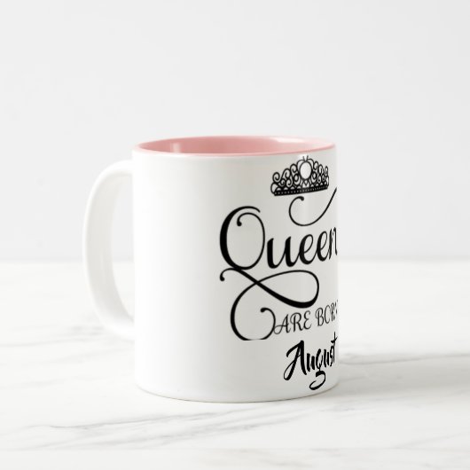 ALLE KÖNIGEN SIND IN AUGUST-TASSE MIT 2 TONKAFFEE ZWEIFARBIGE TASSE (Vorderseite Links)