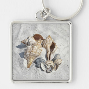 Alle Muscheln auf dem Sand Schlüsselanhänger