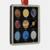 Alle Planeten-Wissenschafts-Fotos mit Namen Silbernes Ornament (Rechts)