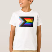 Alle sind willkommen hier (Progress-Pride-Flag) T-Shirt (Vorderseite)