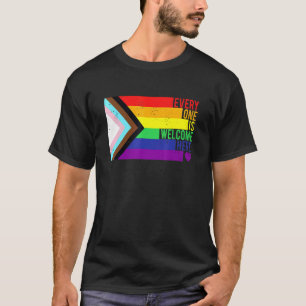 Alle sind willkommen hier Trans Gay Lgbtq Rainbow  T-Shirt
