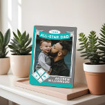 Alle Star Vater-benutzerdefinierten Baseball-Card- Fotoplatte<br><div class="desc">Spaß einzigartiges und personalisiertes Vatertagsgeschenk für deinen All-Star-Vater, den er für immer schätzen wird. Besondere personalisierte Vatertag Foto Baseball-Kartenplakette. Die Plakette ist so gestaltet, dass sie einer Baseballkarte mit einem großen Fotomodell ähnelt, um das Foto Ihres Viersternvaters anzuzeigen. Maßgeschneidert mit dem Namen des Vaters, Geburtsjahr zusammen mit Monogramm einzigartig in...</div>